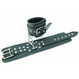 <strong>Наручники из кожи с пряжкой 6 см 51007ars</strong> <br />
<div class="charTableblock"><div><span>Материал</span>: кожа</div><div><span>Цвет</span>: черный</div><div><span>Производитель</span>: БДСМ арсенал, Россия</div></div> Наручники из кожи с пряжкой 6 см 51007ars