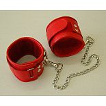 <strong>Красные кожаные оковы на липучках</strong> <br />
Изготавливаются из натуральной кожи с велюровой подкладкой. <div class="charTableblock"><div><span>Материал</span>: кожа</div><div><span>Цвет</span>: красный, розовый</div><div><span>Производитель</span>: Sitabella, Россия</div></div> Красные кожаные оковы на липучках 
Изготавливаются из натуральной кожи с велюровой подкладкой.