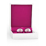 <strong>Серебристые вагинальные шарики Ben Wa </strong> <br />
Поддерживайте мышцы таза в тонусе и получайте от секса еще больше удовольствия при помощи вагинальных шариков. <div class="charTableblock"><div><span>Диаметр, см</span>: 1.50</div><div><span>Диаметр, см</span>: меньше 2</div></div> Серебристые вагинальные шарики Ben Wa
Поддерживайте мышцы таза в тонусе и получайте от секса еще больше удовольствия при помощи вагинальных шариков.