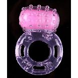 <strong>Виброкольцо с пупырышками 47206-MM</strong> <br />
"Эрекционное кольцо с вибрацией. <div class="charTableblock"> </div> Виброкольцо с пупырышками 47206-MM
"Эрекционное кольцо с вибрацией.